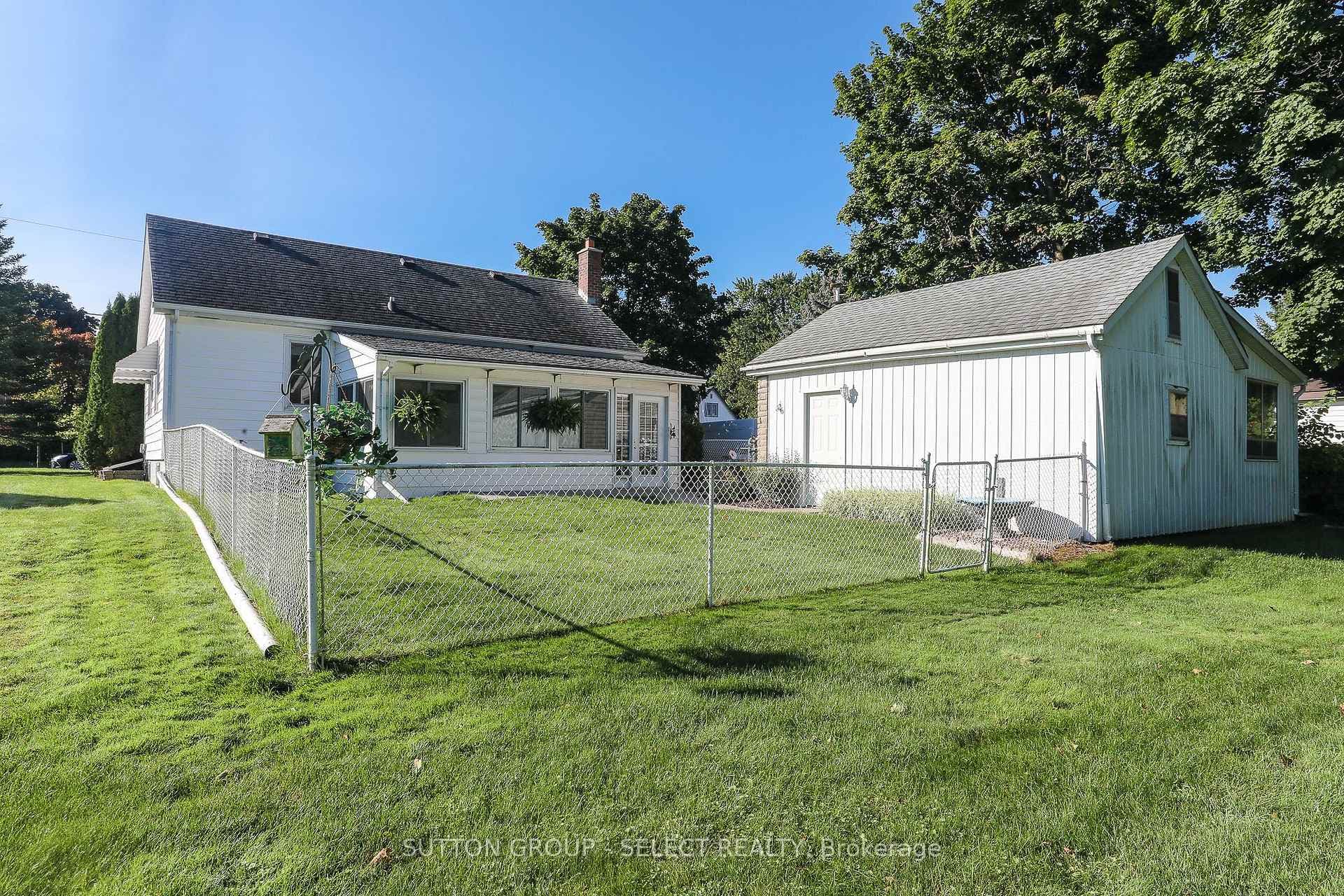 1866 Avalon Street photo 36