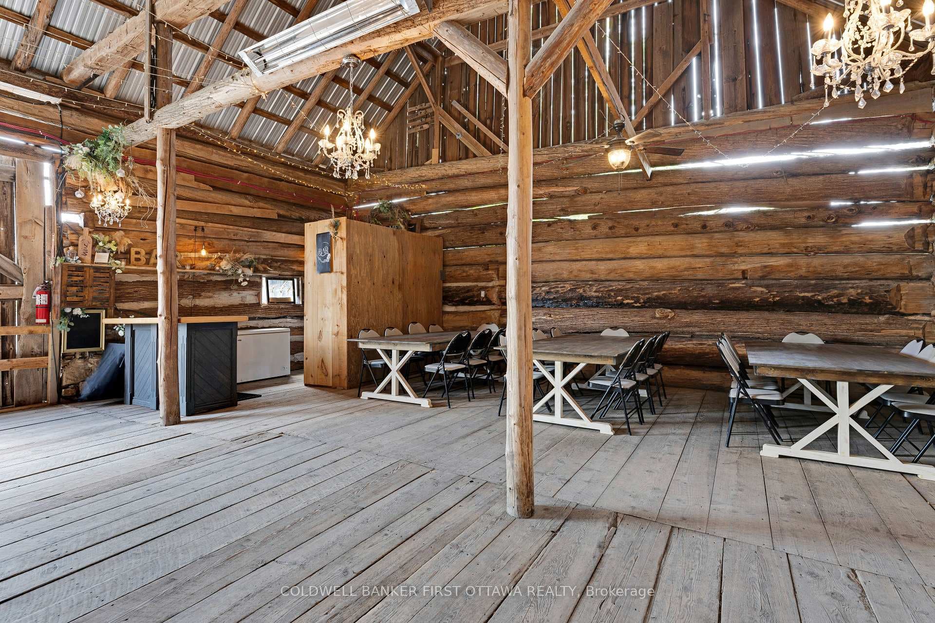 Main reception barn. Seats 75-100