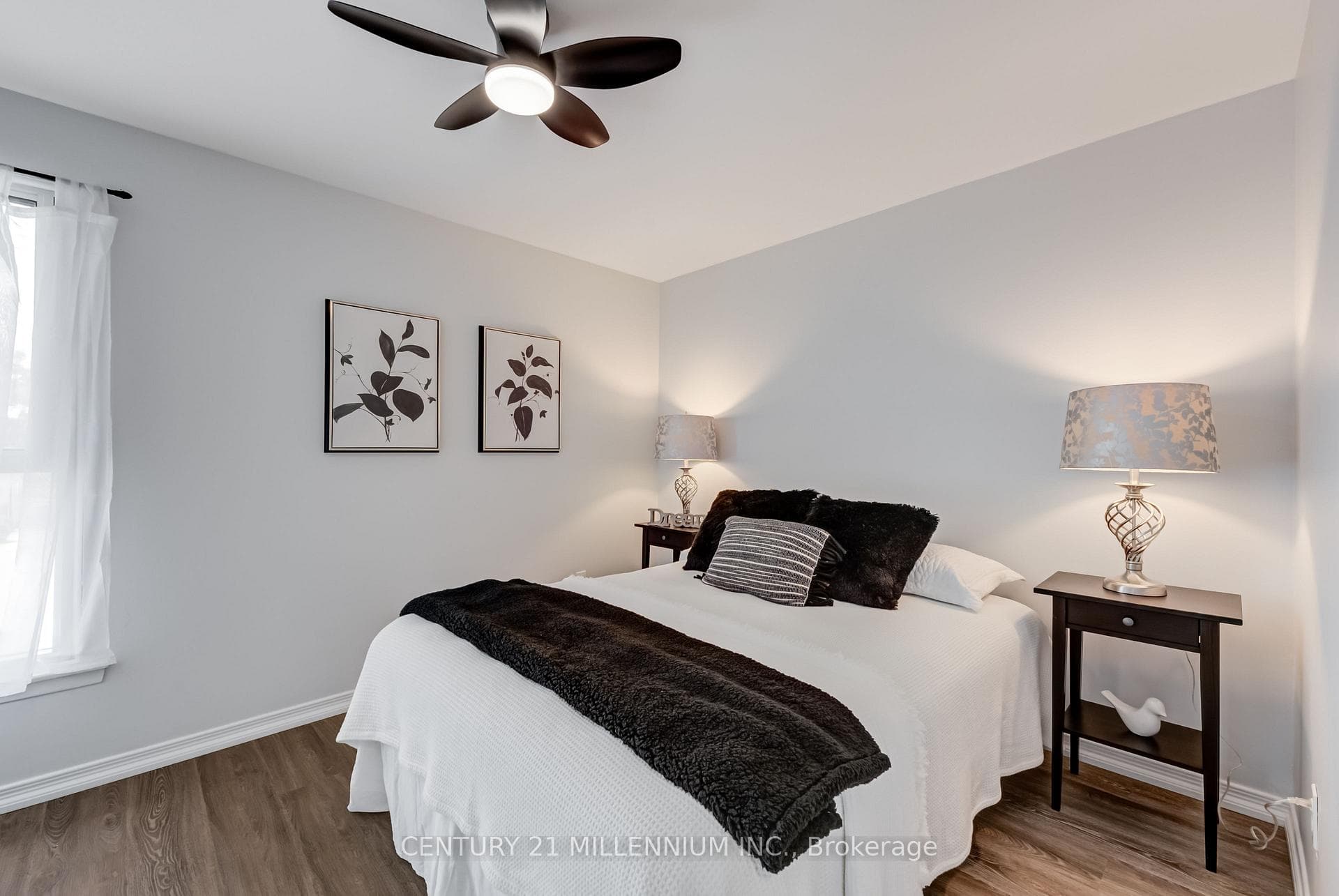 56 Fleetwood Crescent photo 19