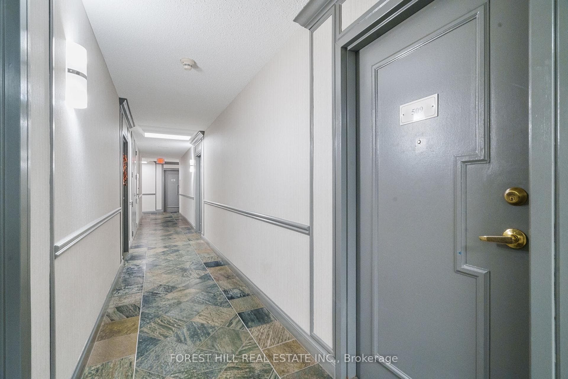 633 Bay Street Unit 2212 photo 4