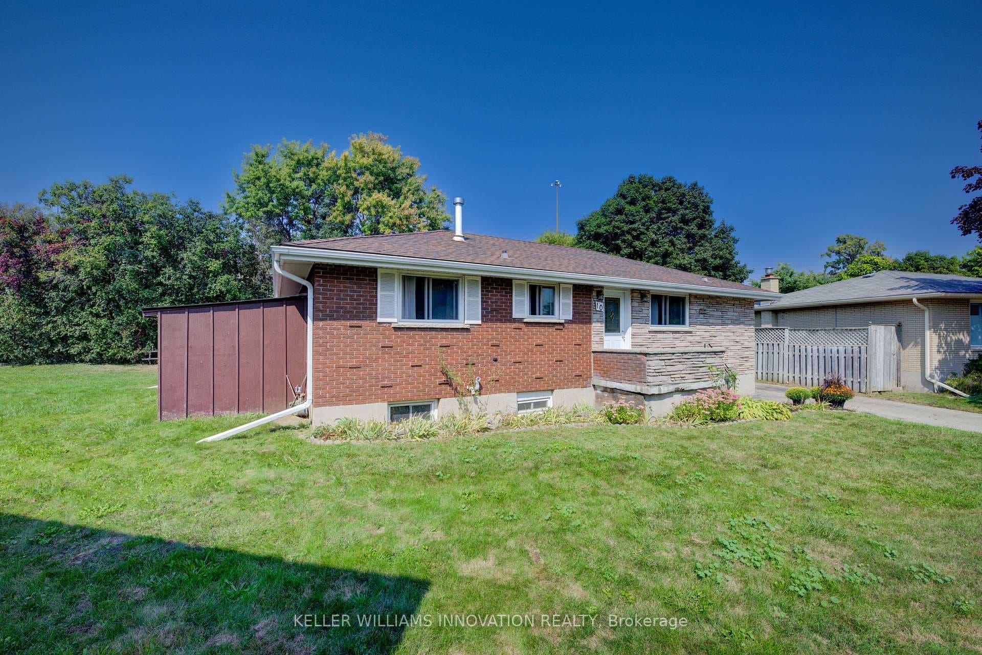 10 Shelley Place photo 5
