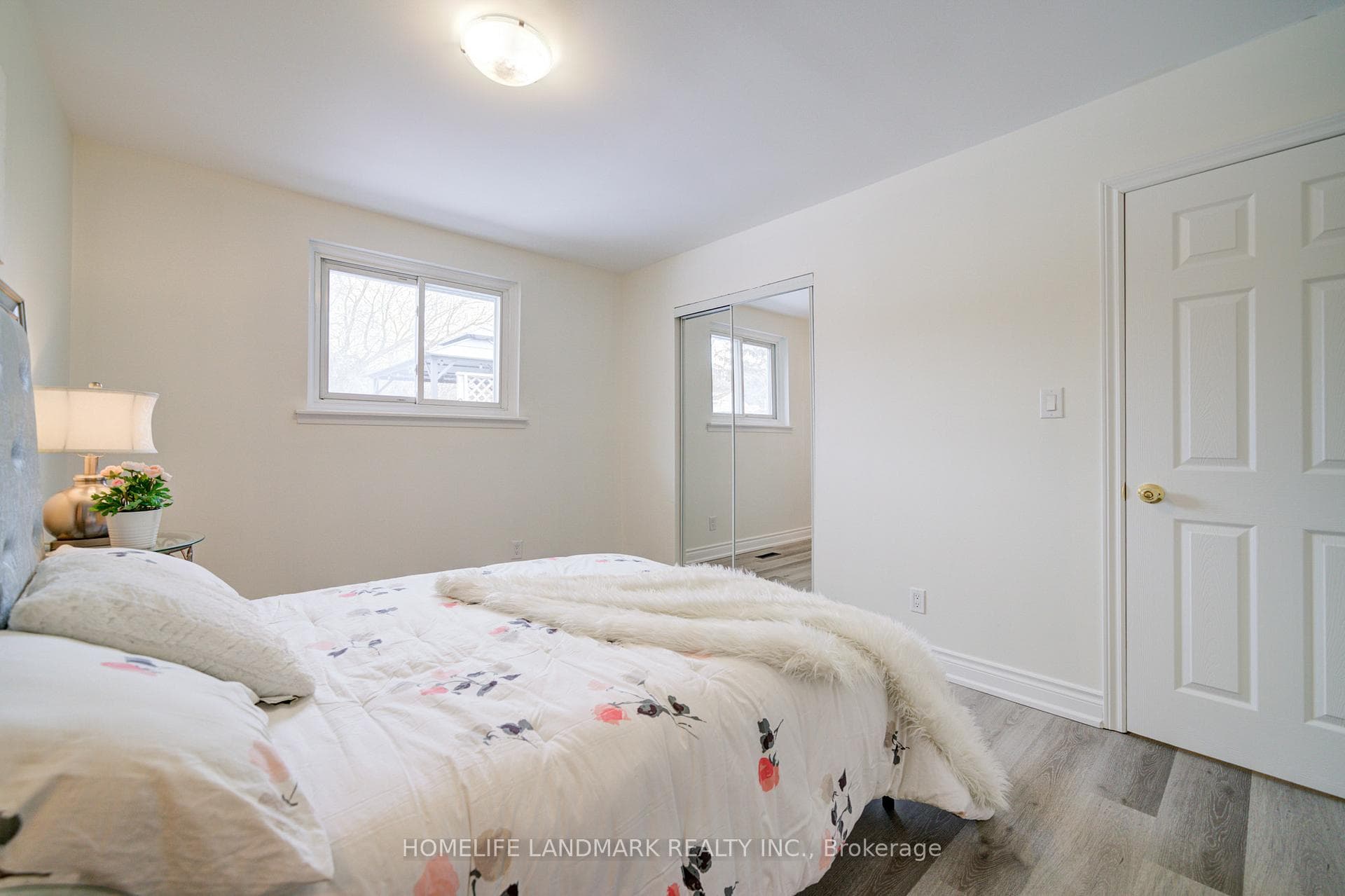 1323 Fundy Court photo 16