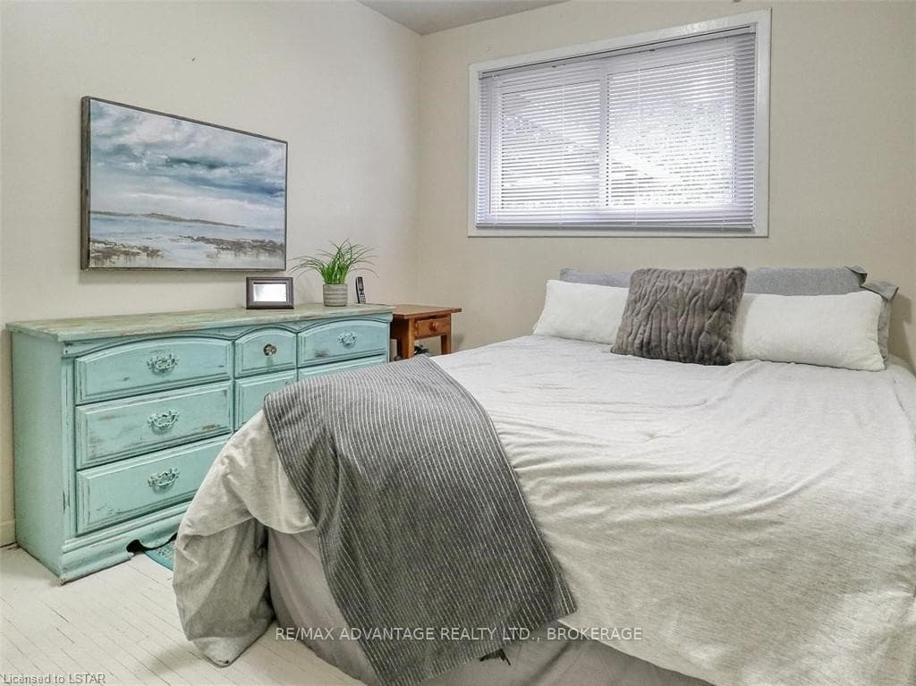 426 HUDSON Drive photo 28