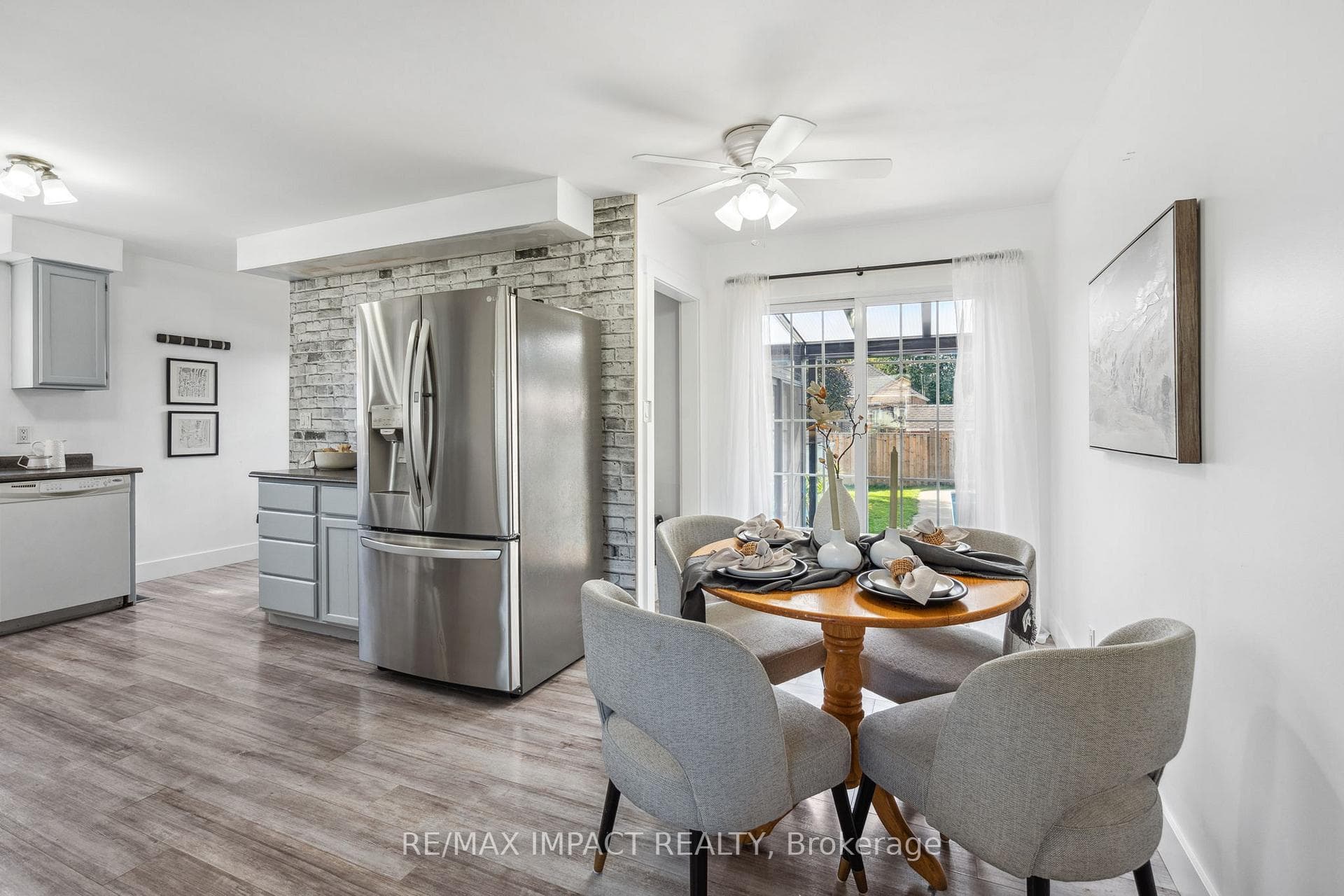 6 Orchard View Boulevard photo 10