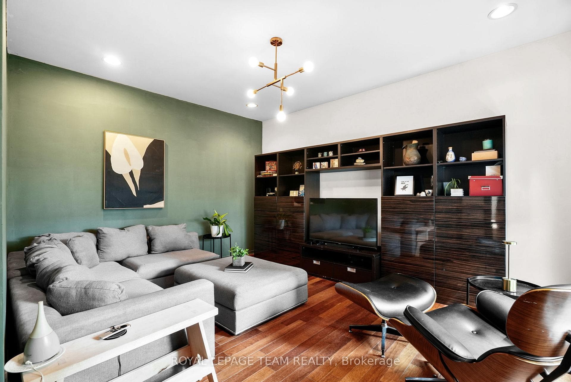 2122 Saunders Avenue photo 19