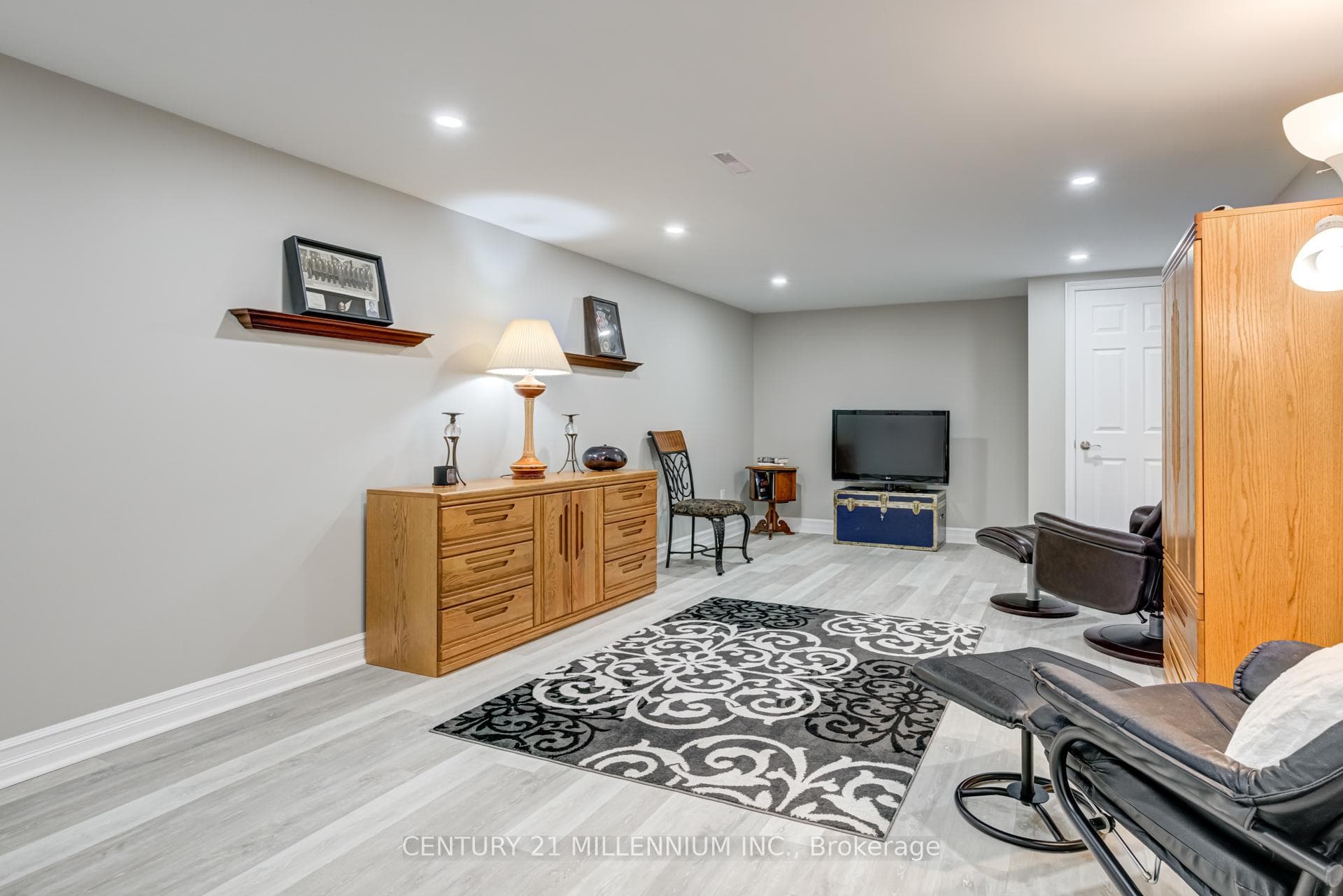 6 Ridgehill Drive photo 28