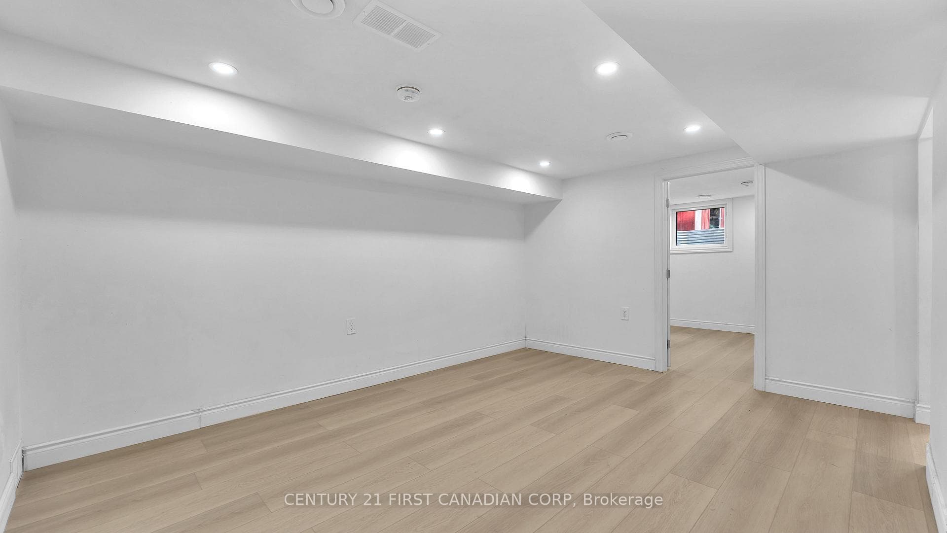 48 Toulon Crescent Unit B photo 9