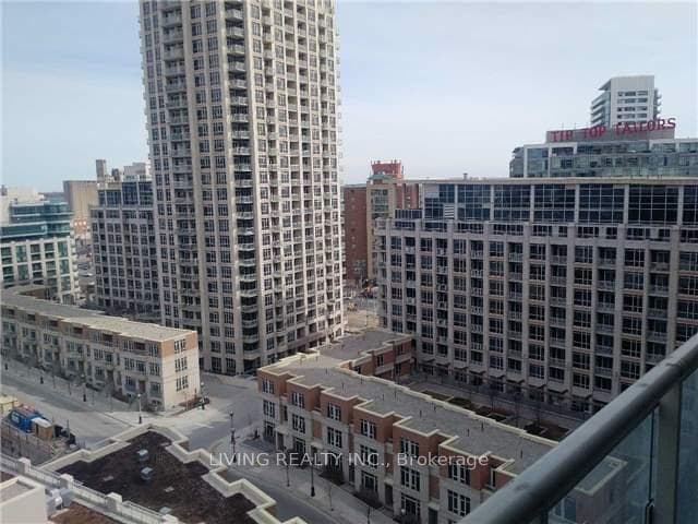 35 Bastion Street Unit 1705 photo 12