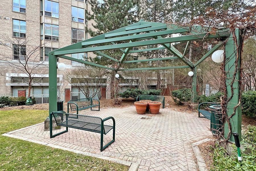95 Prince Arthur Avenue Unit 311 photo 29