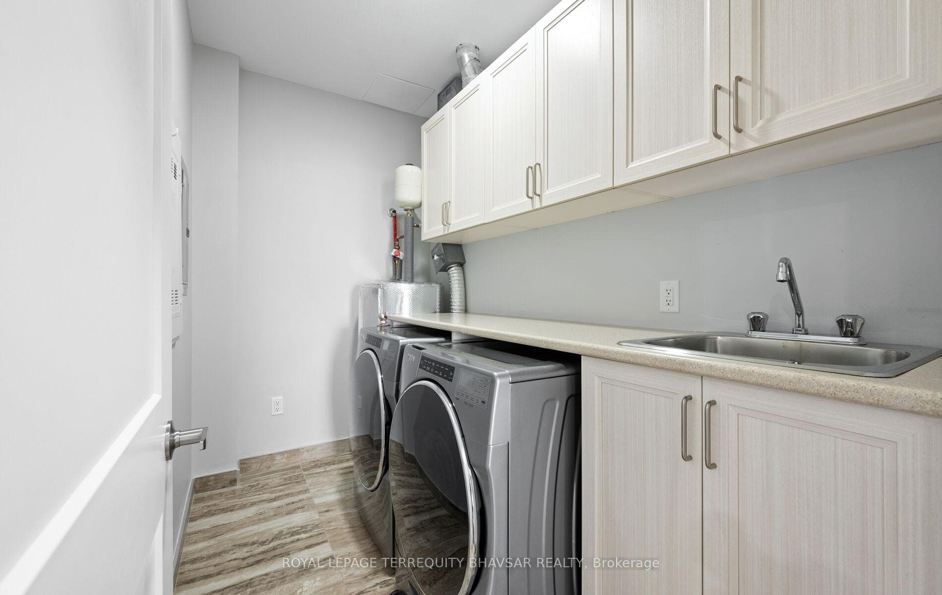 830 Megson Terrace Unit 621 photo 36