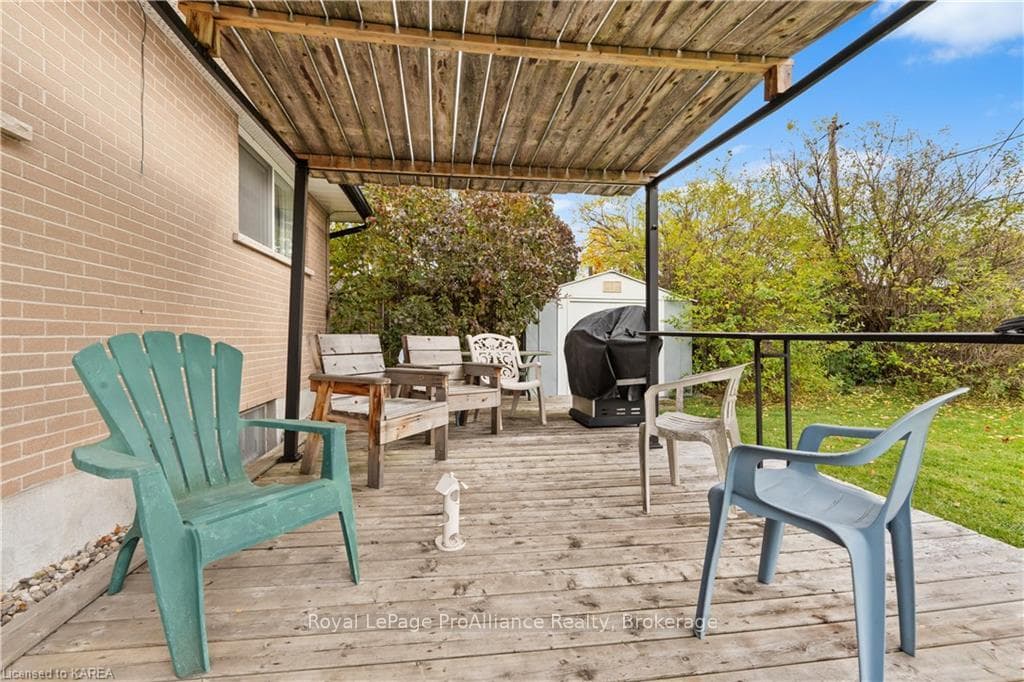 67 BRISCOE Street photo 35