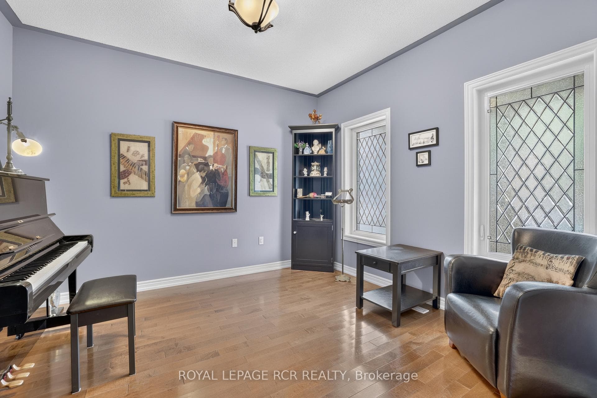 30 Borland Crescent photo 4