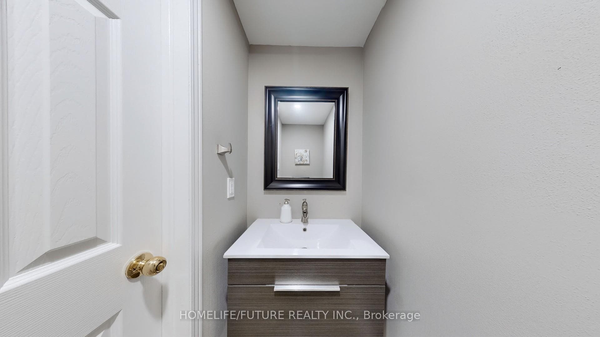 124 Tara Crescent photo 14