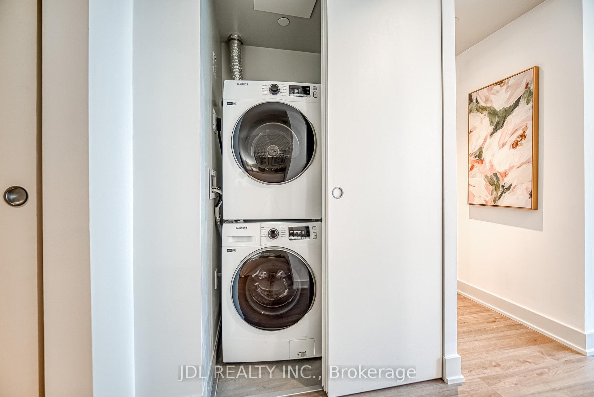 8 Cumberland Street Unit 3105 photo 19