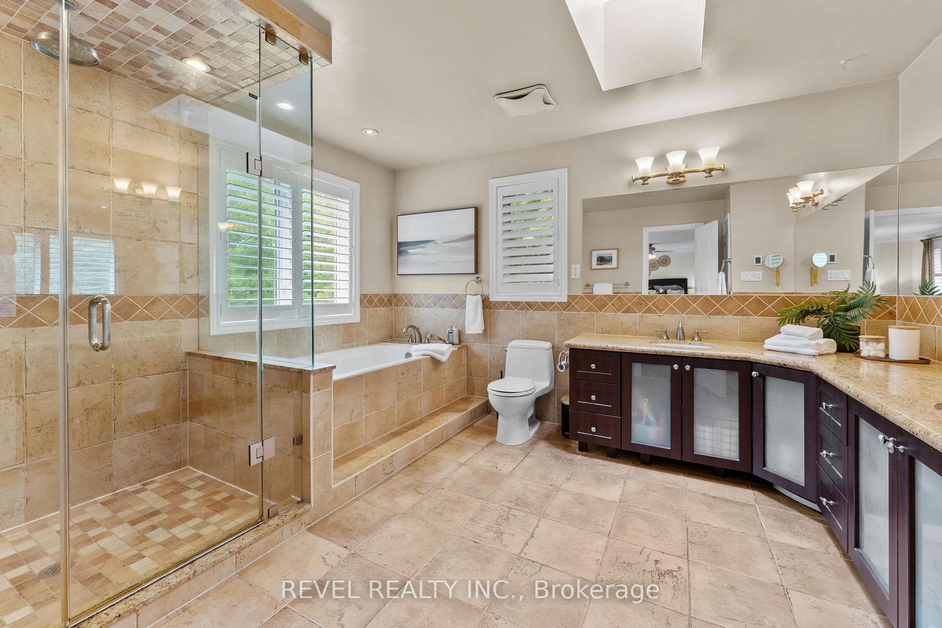 7 Callander Court photo 29