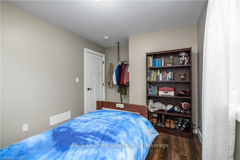 2255 MCINTYRE Road photo 31