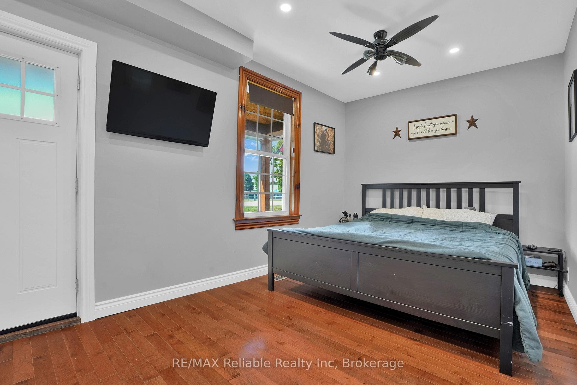 252 Kings Road photo 36