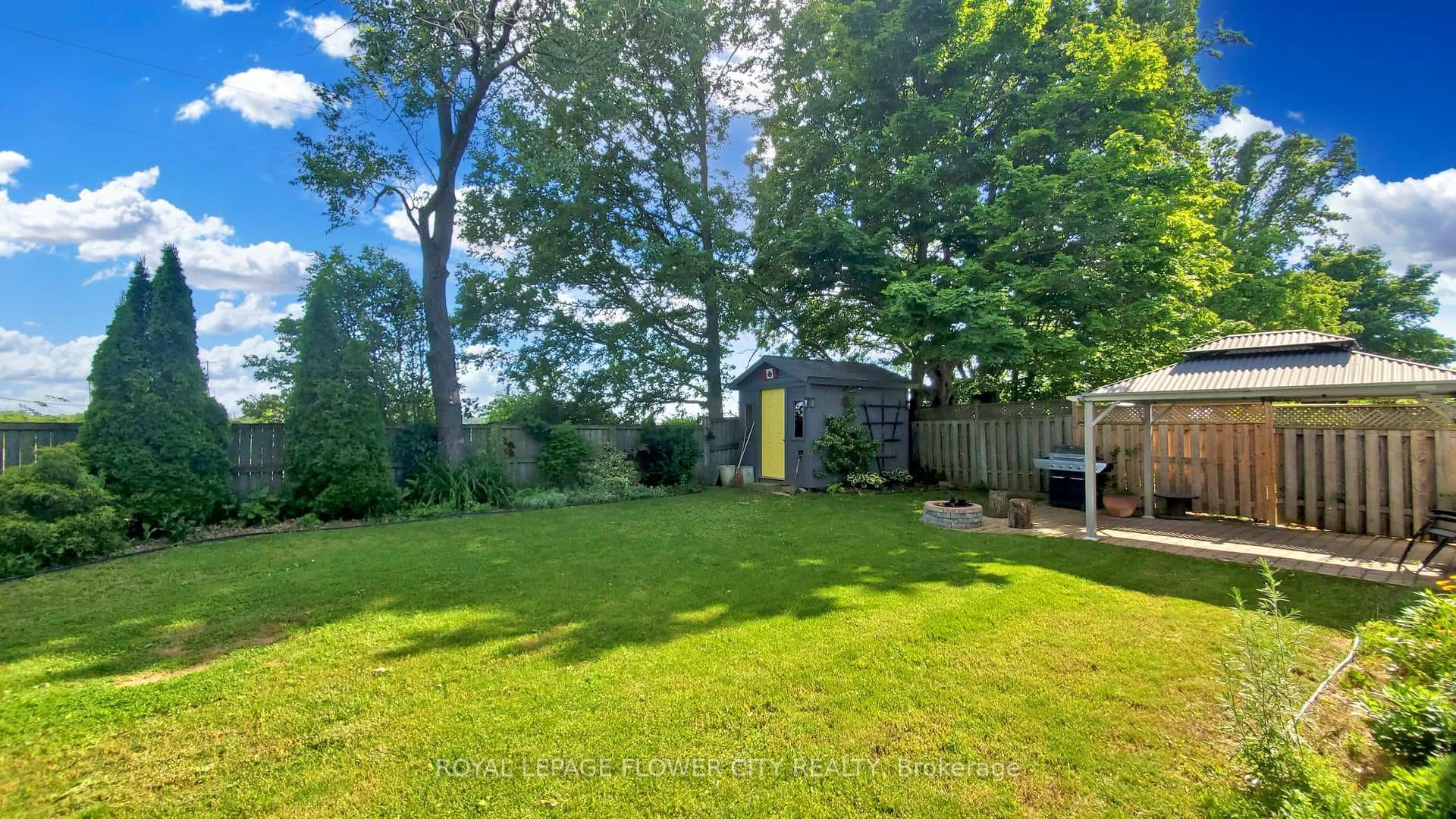 1 Fuller Drive photo 38
