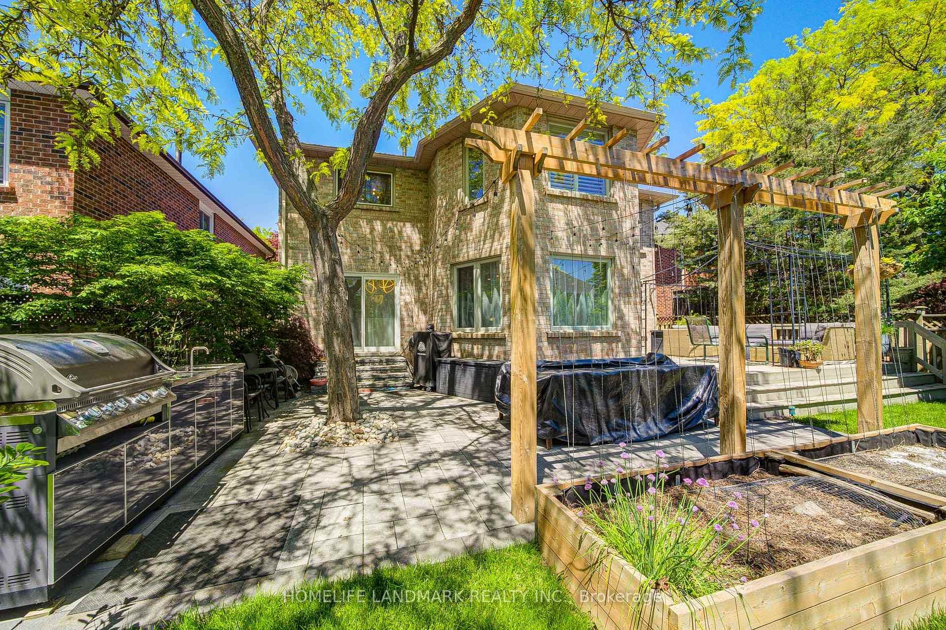 1360 Old English Lane photo 50