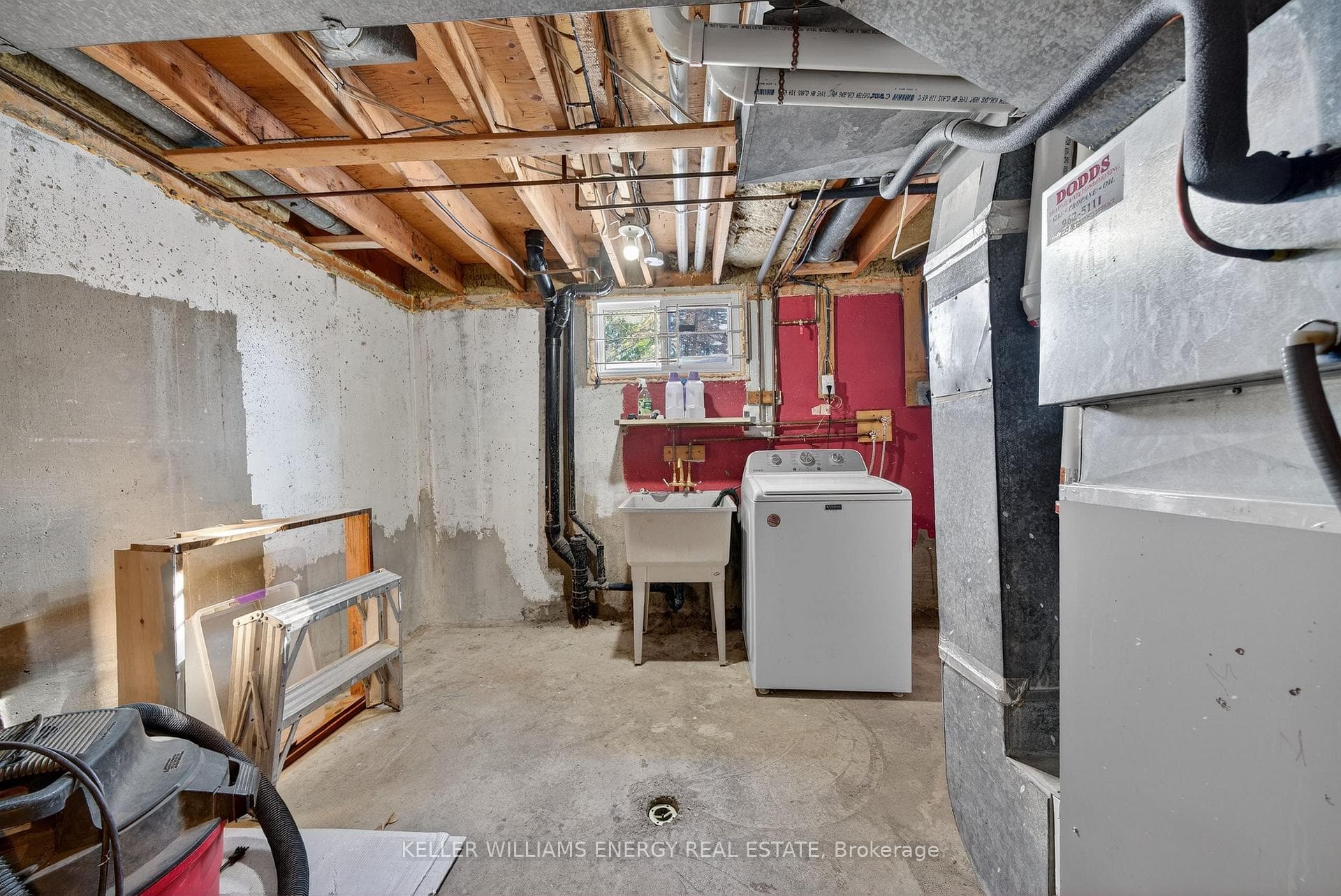 40 Robertson Lane photo 26