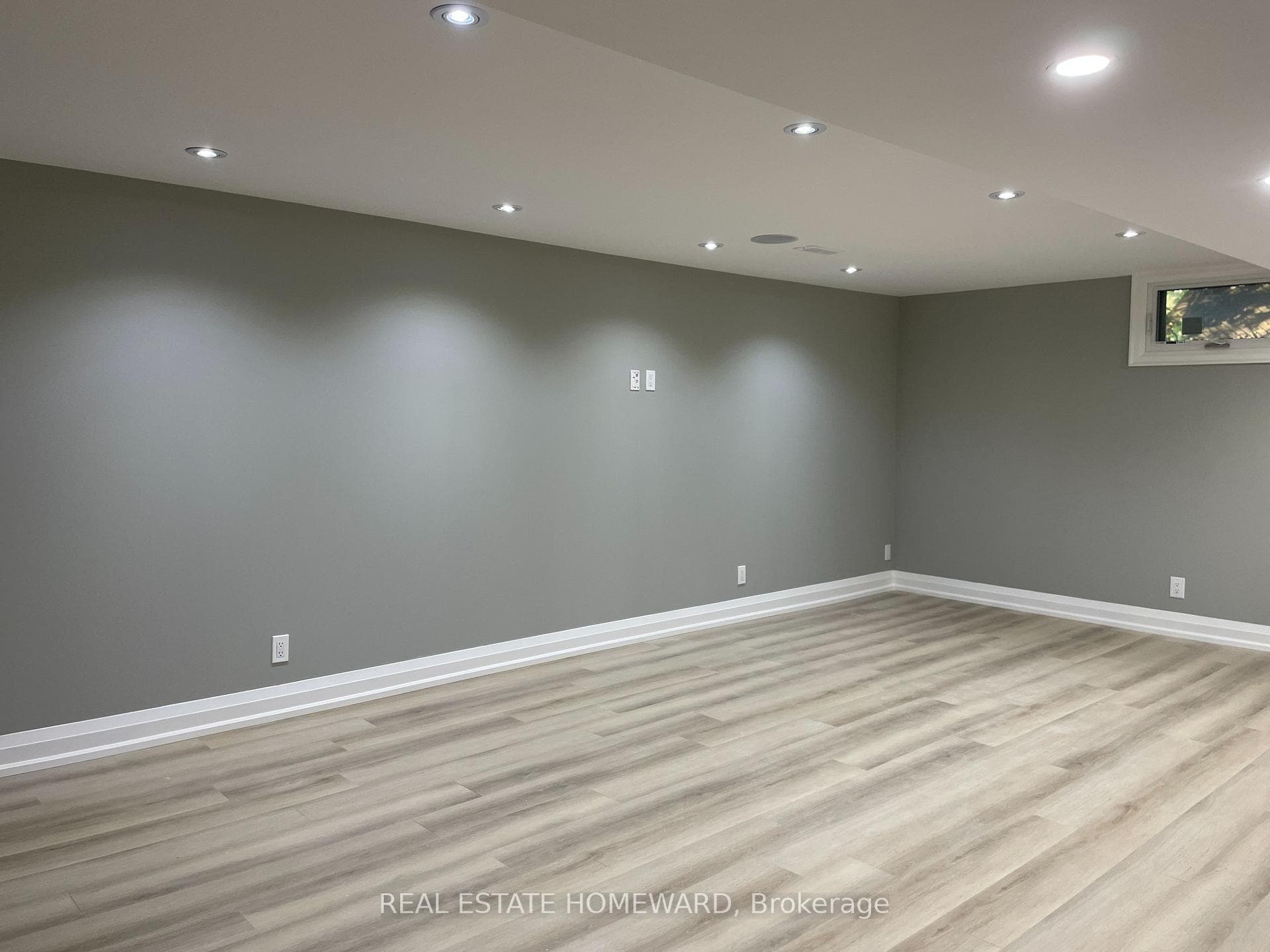 15 La Salle Drive photo 12