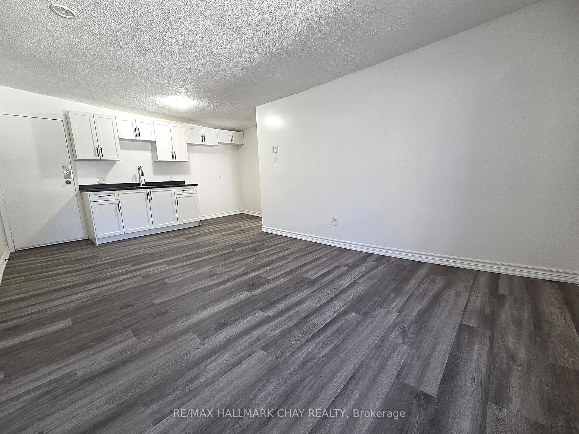 58 Queen Street Unit 4 photo 5