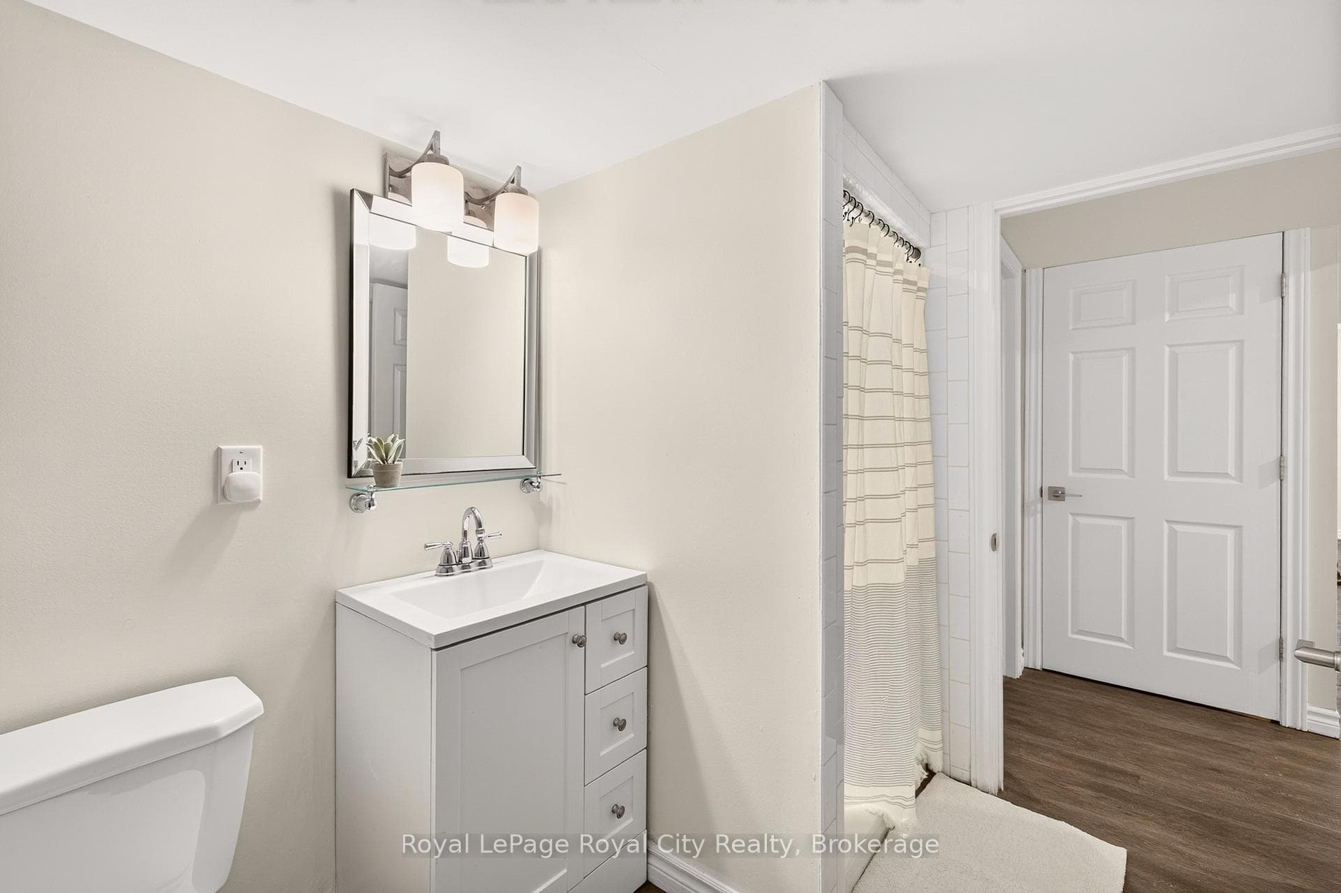 9 Darren Place photo 38