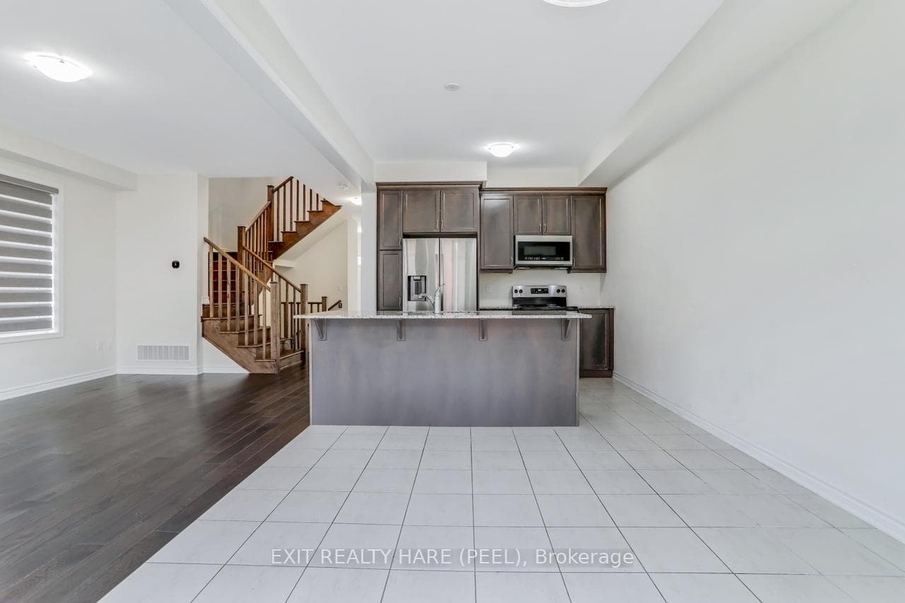 40 Speckled Alder Street photo 14
