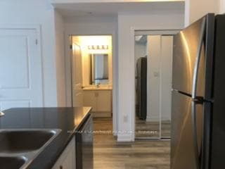 470 Dundas Street Unit 420 photo 13