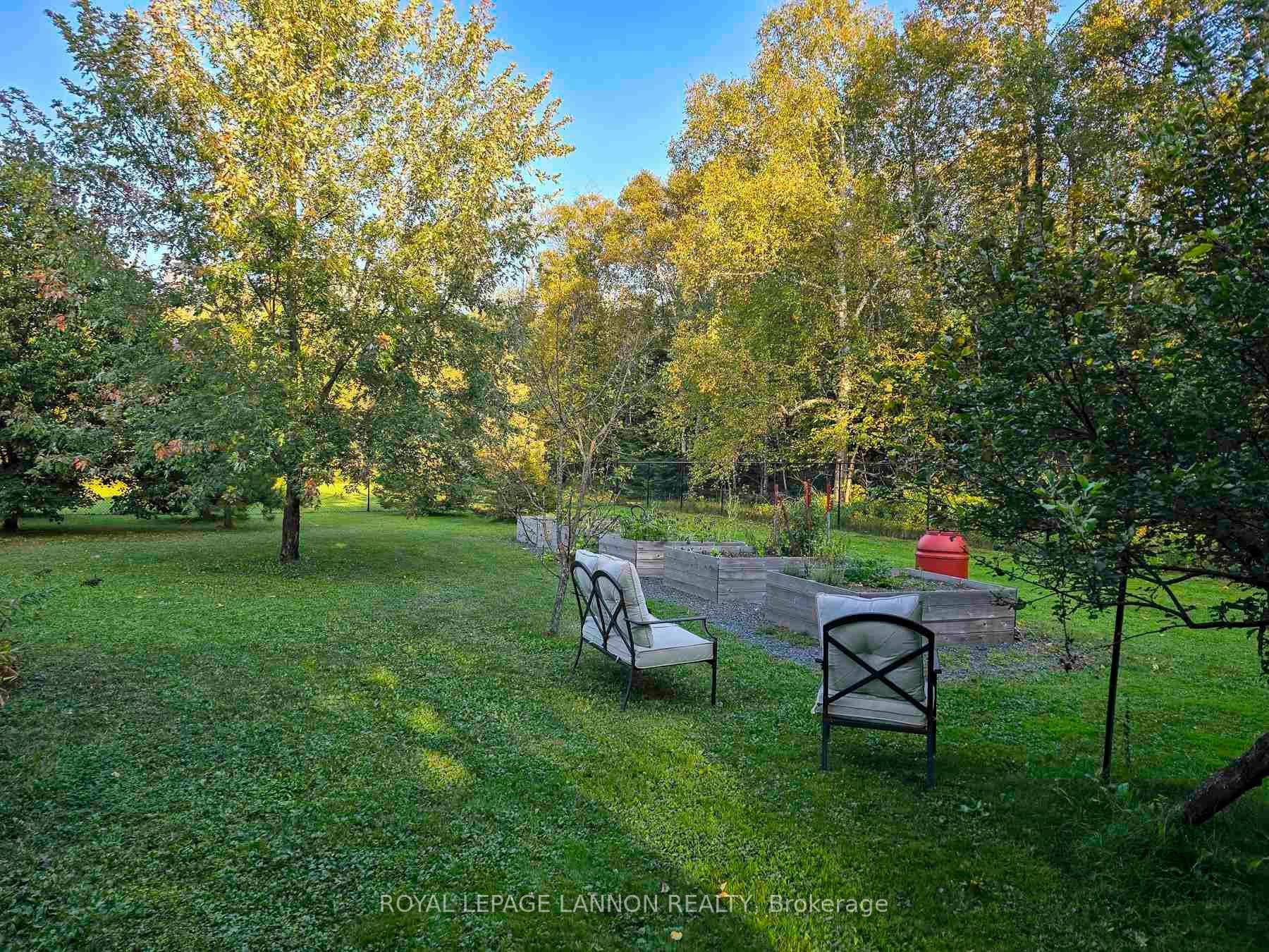 354 Riverside Drive photo 44