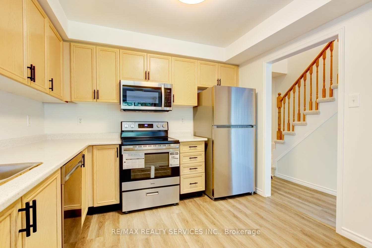 63 Herkes Drive photo 8