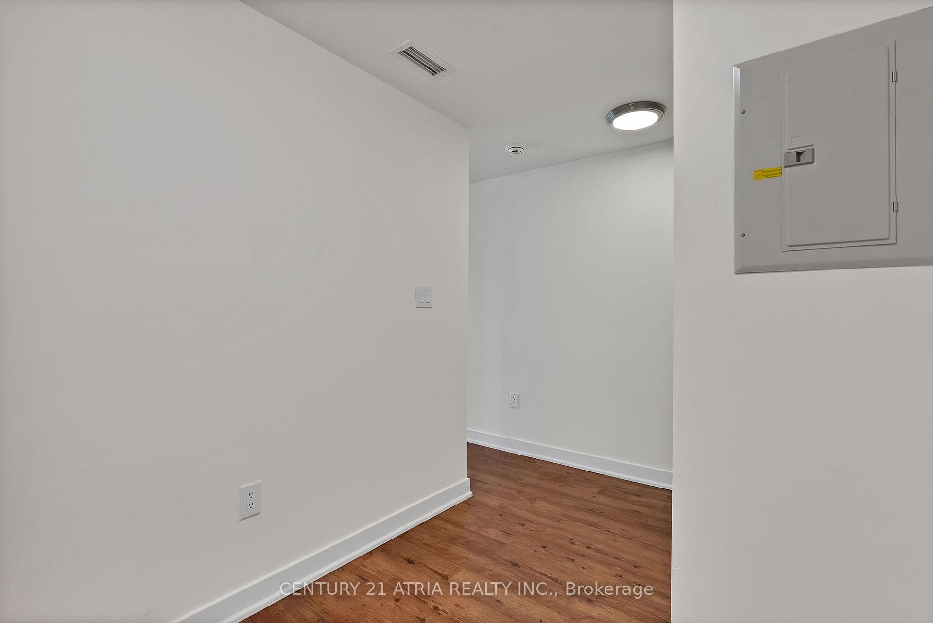 35 Mariner Terrace Unit 2702 photo 6