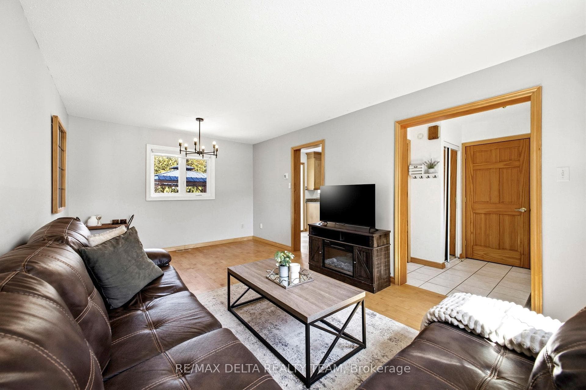 609 Wilkie Drive photo 12