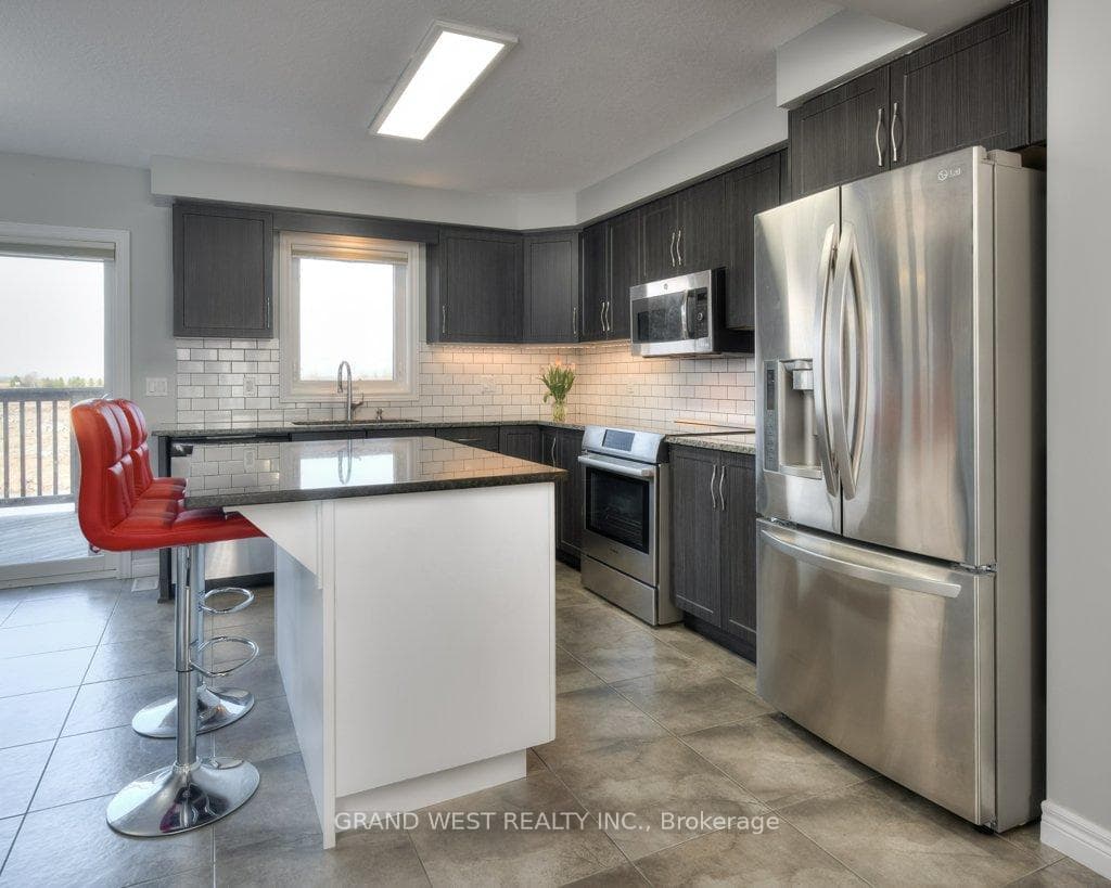 24 Taylor Drive photo 14
