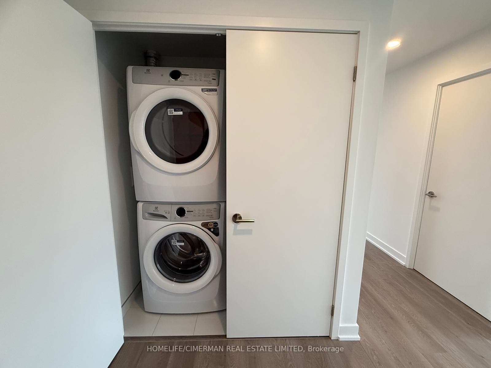 1660 Bloor Street Unit 810 photo 13