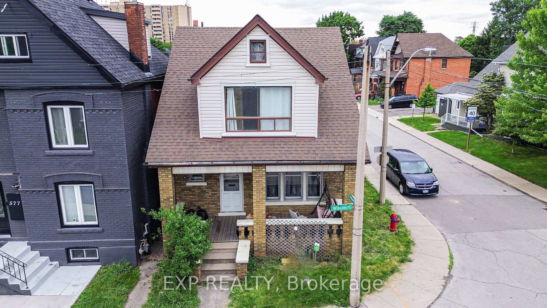 579 Wilson Street photo 24