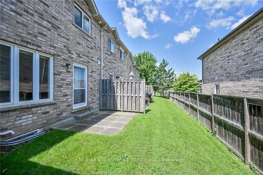 1771 Upper Wentworth Street Unit 4 photo 38