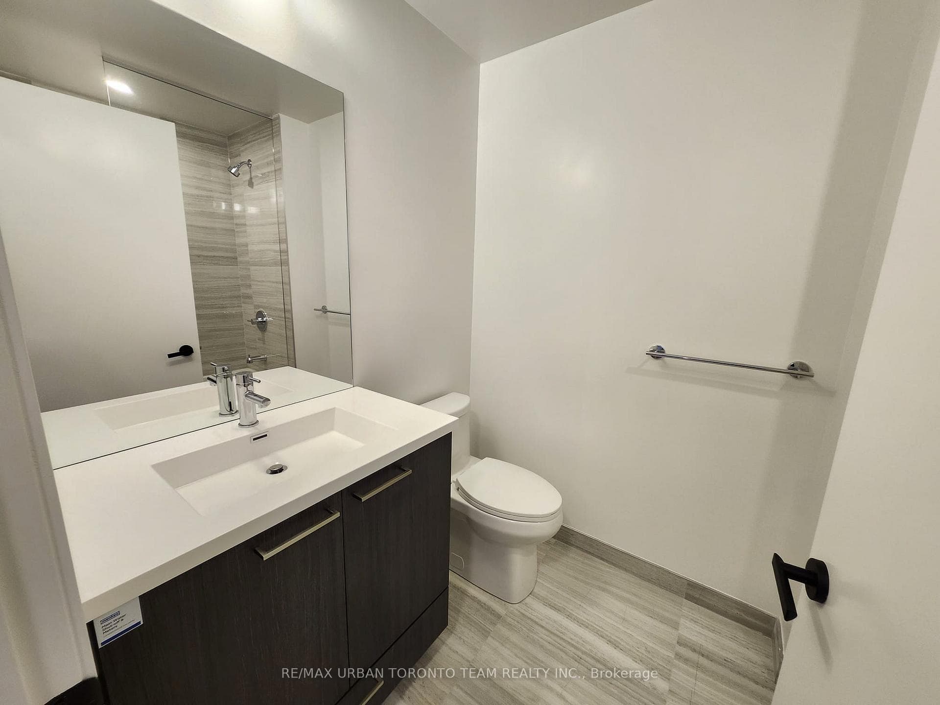 225 Commerce St Street Unit 2011 photo 7