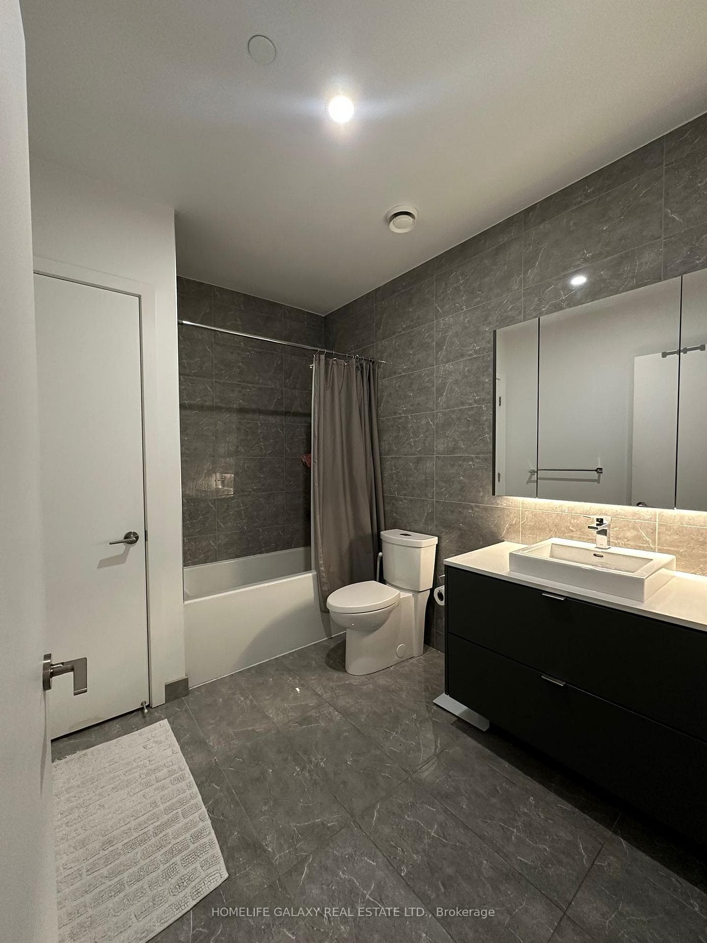 7 Smith Crescent Unit 713 photo 15