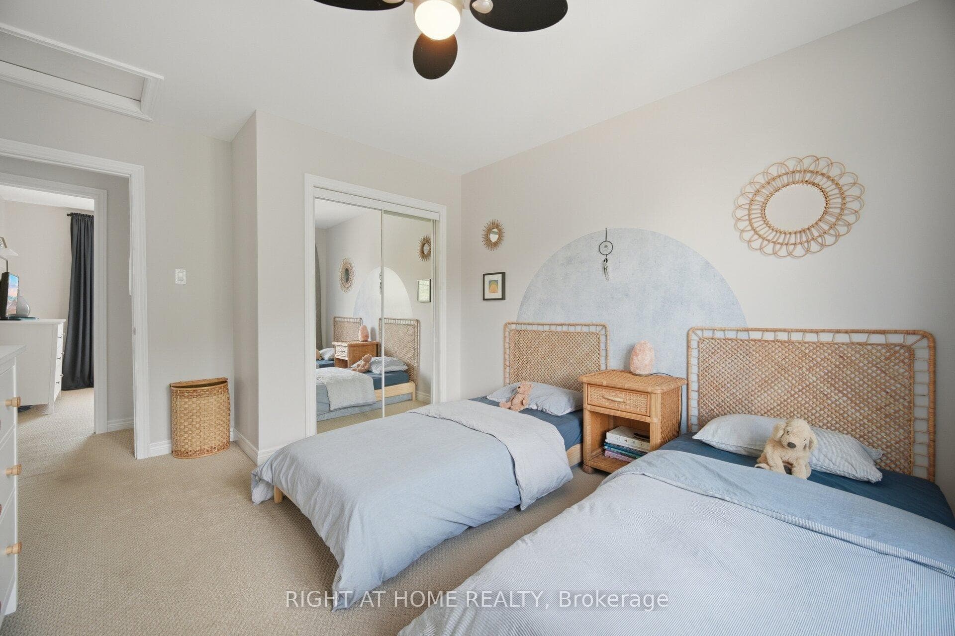 18 Vanbrugh Avenue photo 23