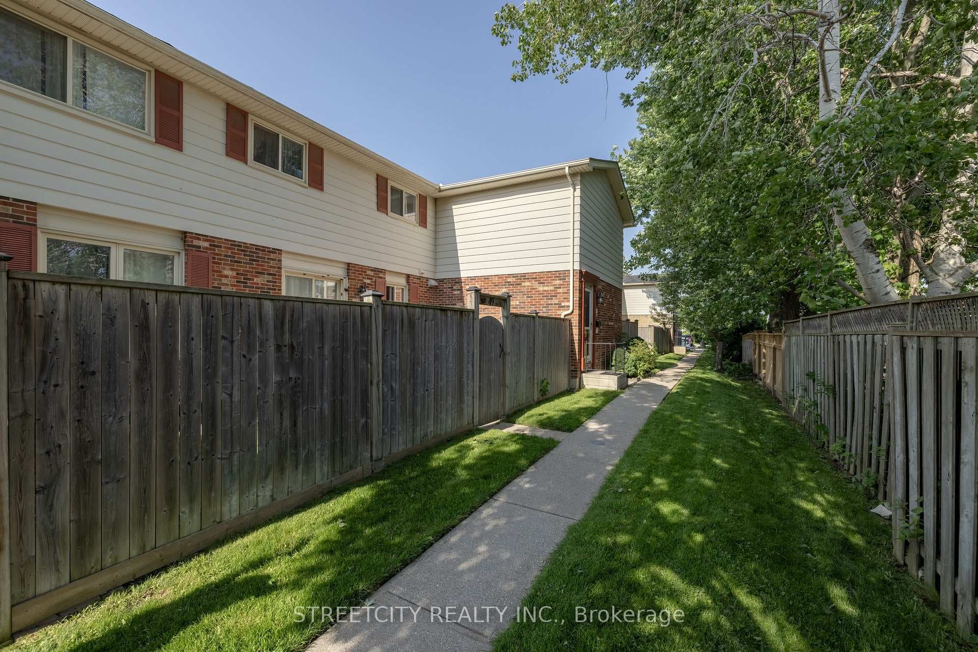 47 Conway Drive photo 2