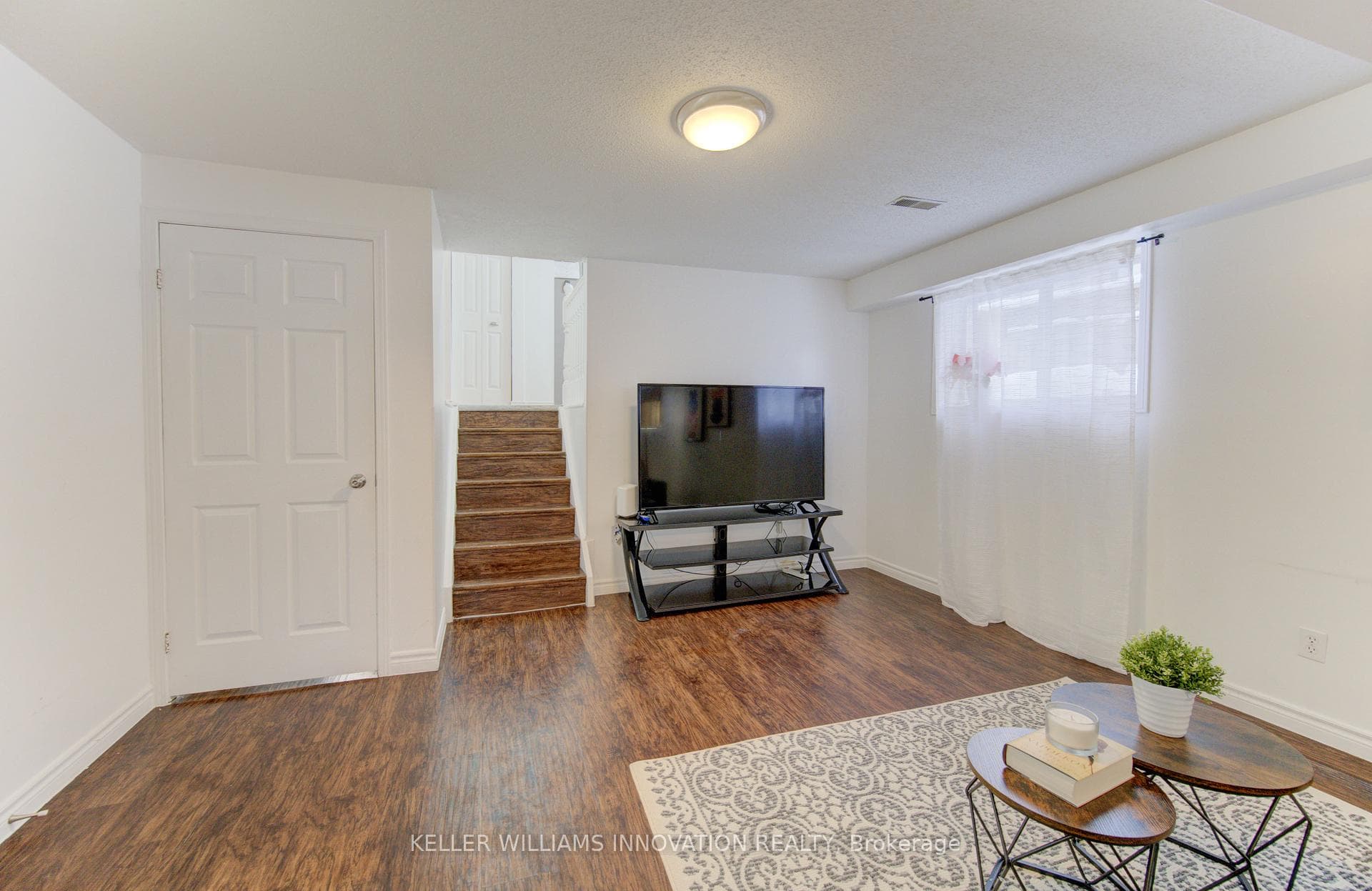 430 Bankside Crescent photo 15