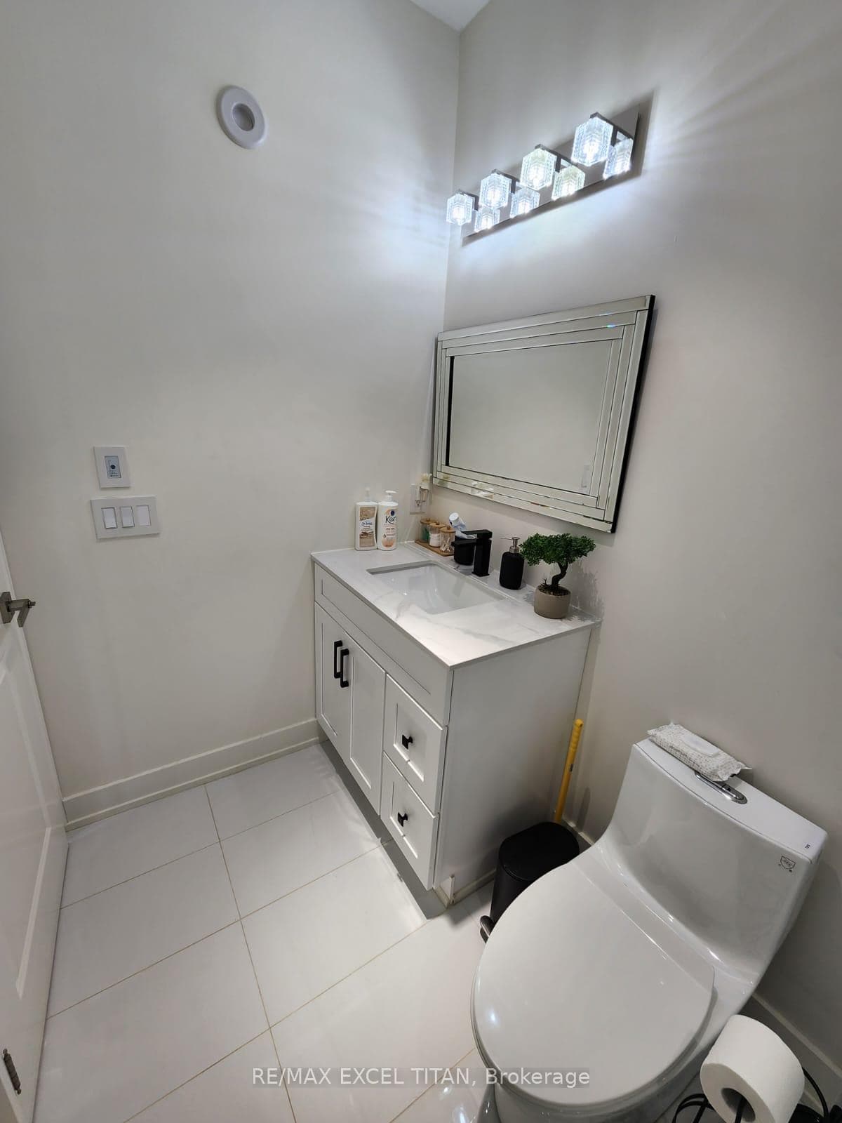 263 Barrie Street Unit 11 photo 26