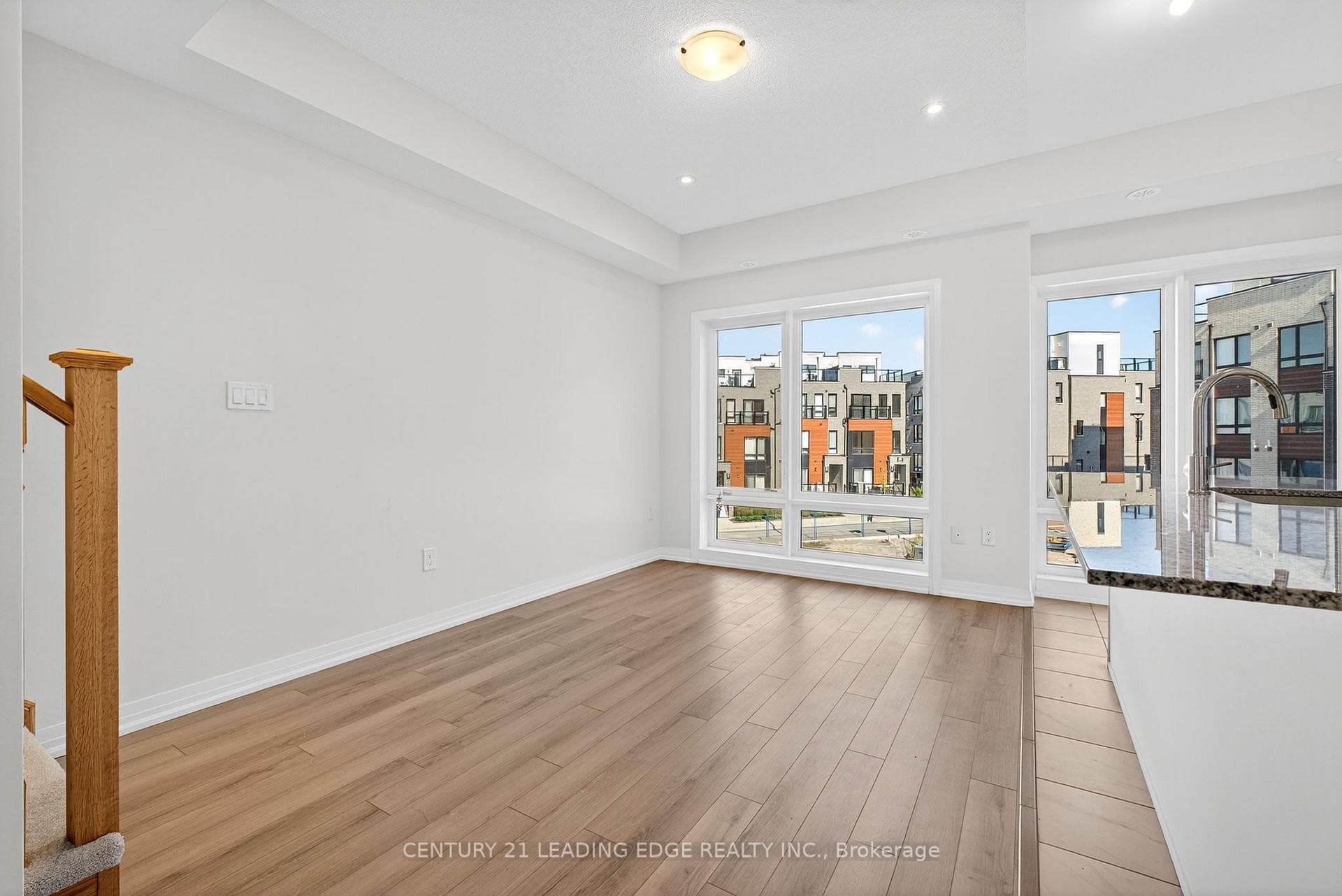 145 Tapscott Road Unit 32 photo 8