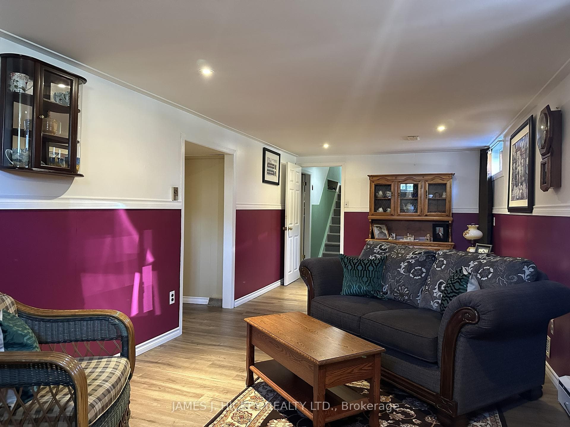 1 HIGHLAND Crescent photo 17