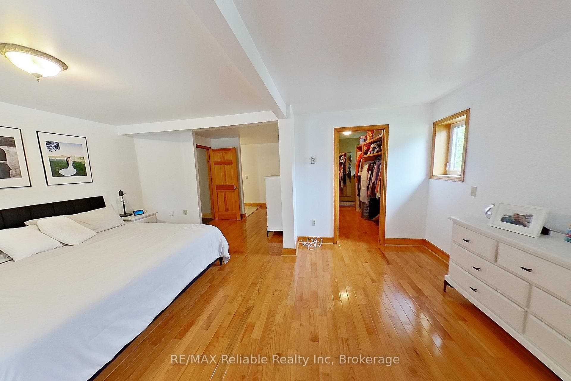 212 James Street photo 17
