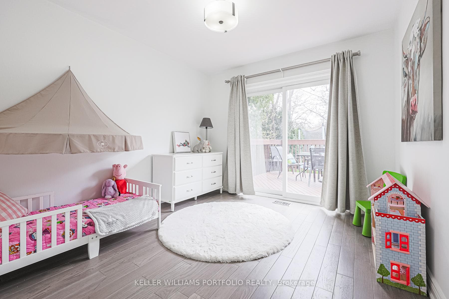 24 Jardine Place photo 22