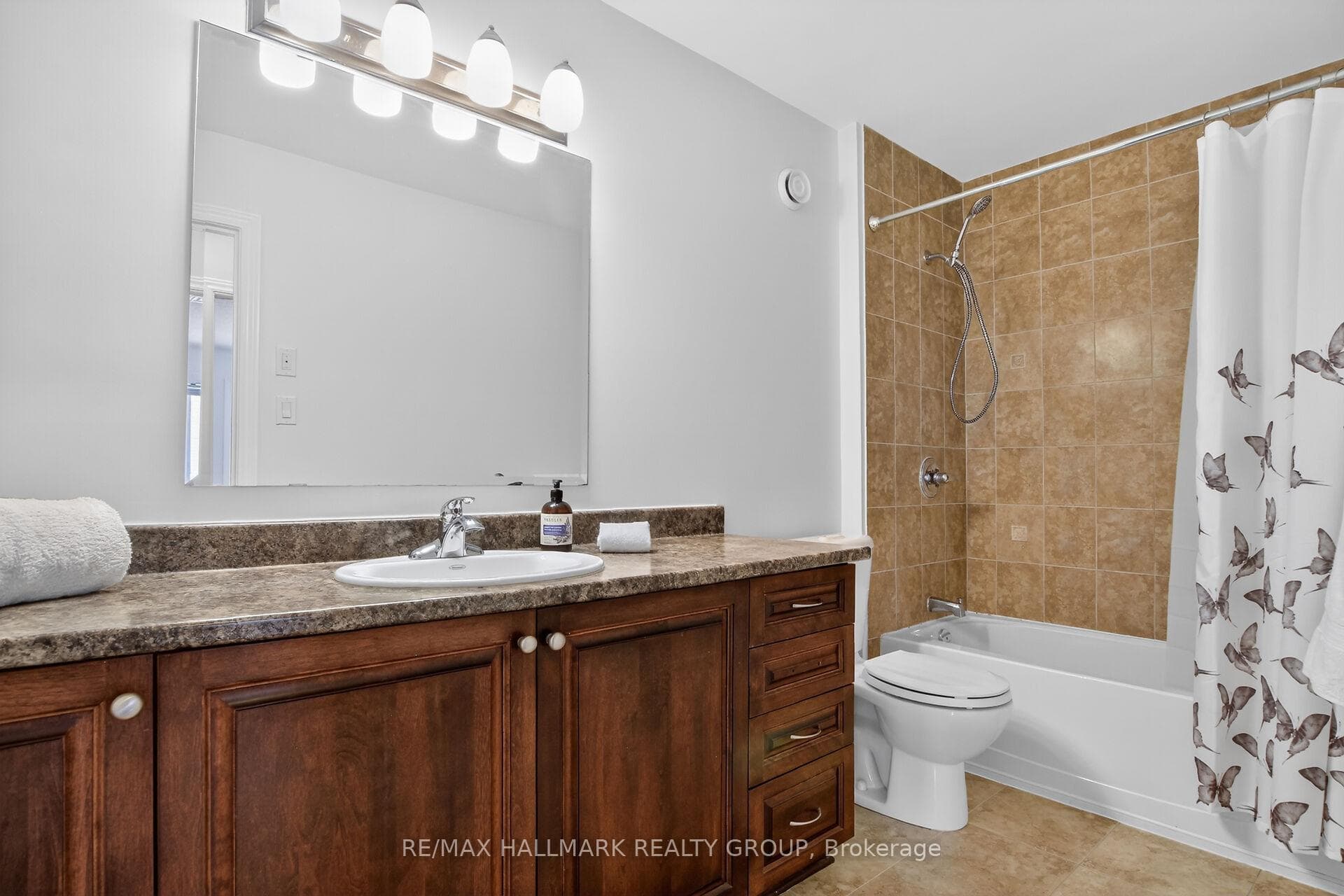 Main bathroom