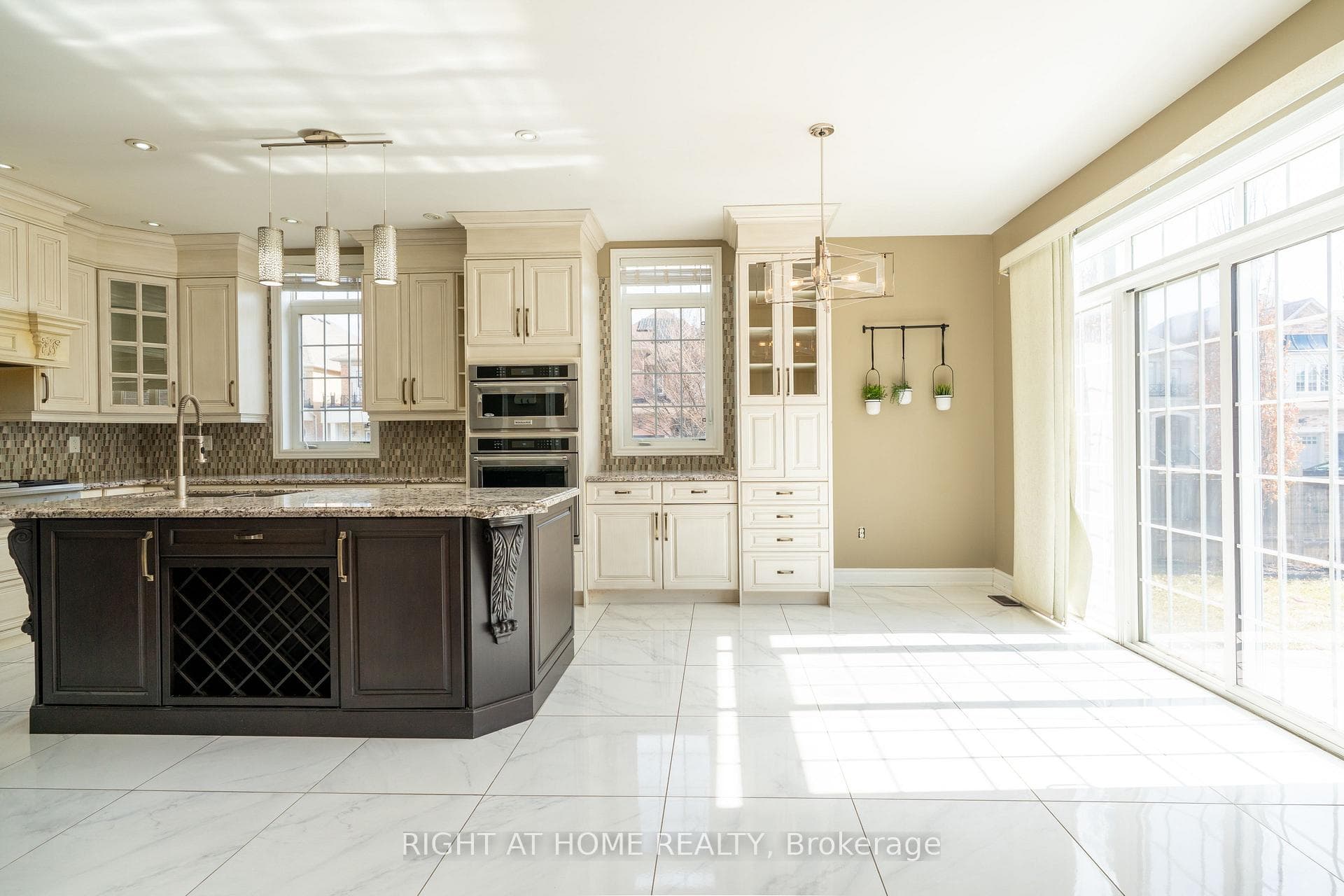 183 Antorisa Avenue photo 4