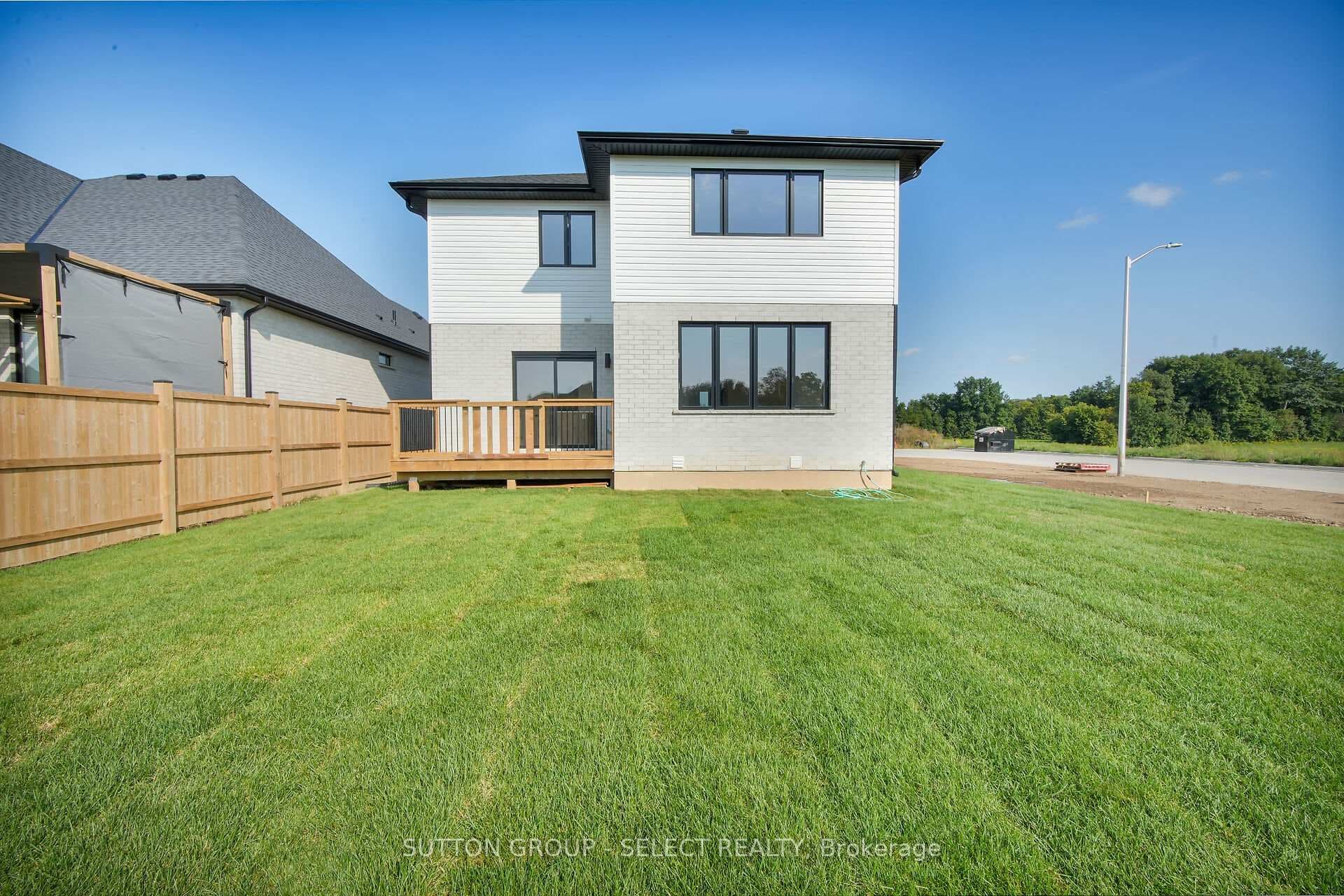 57 BRISCOE Crescent photo 34